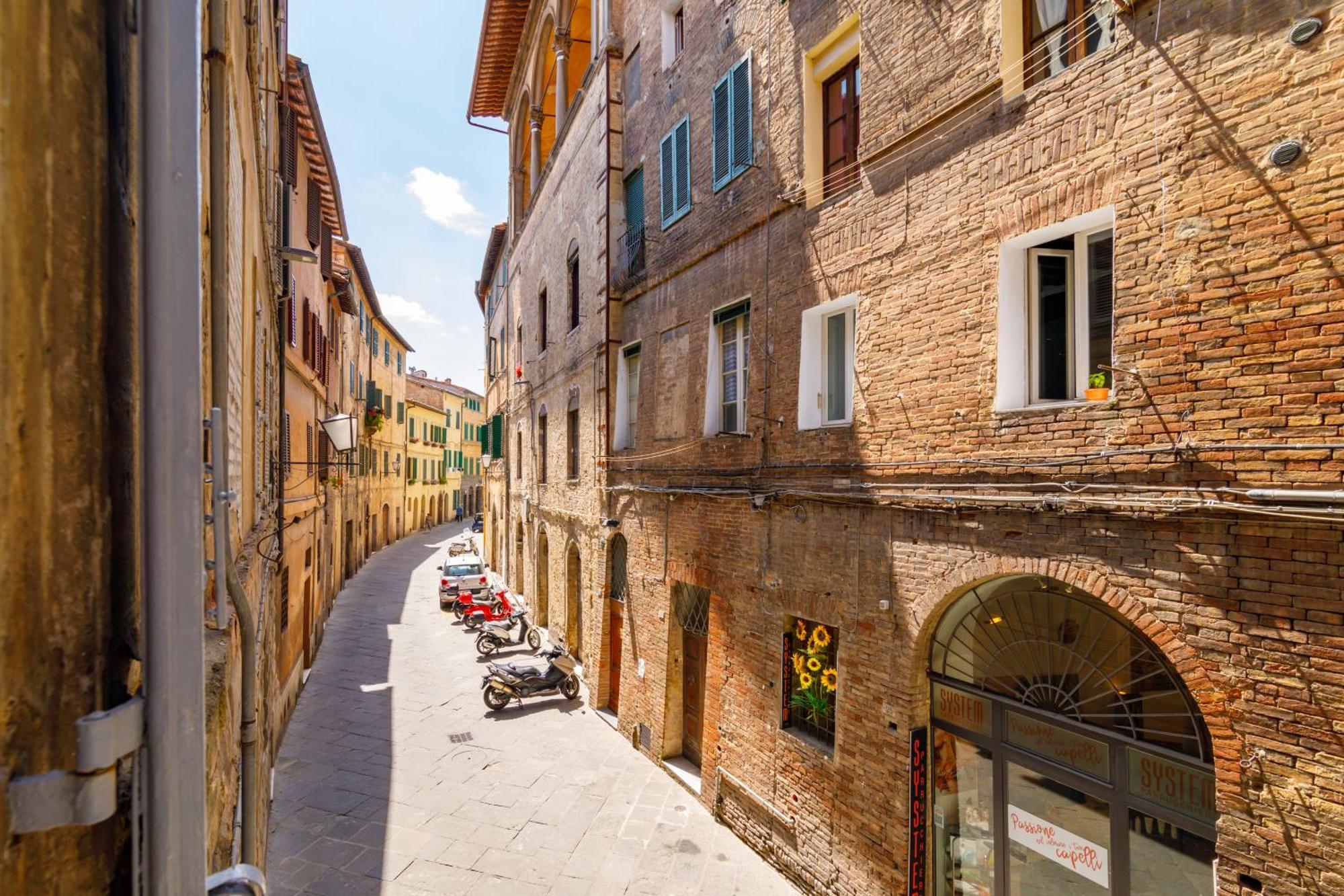 Ferienwohnung Charme Centro Storico Siena Exterior foto